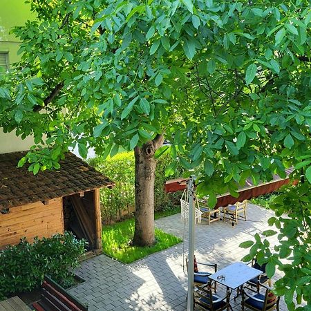 Grand Boutique Hotel Pristina Exterior foto