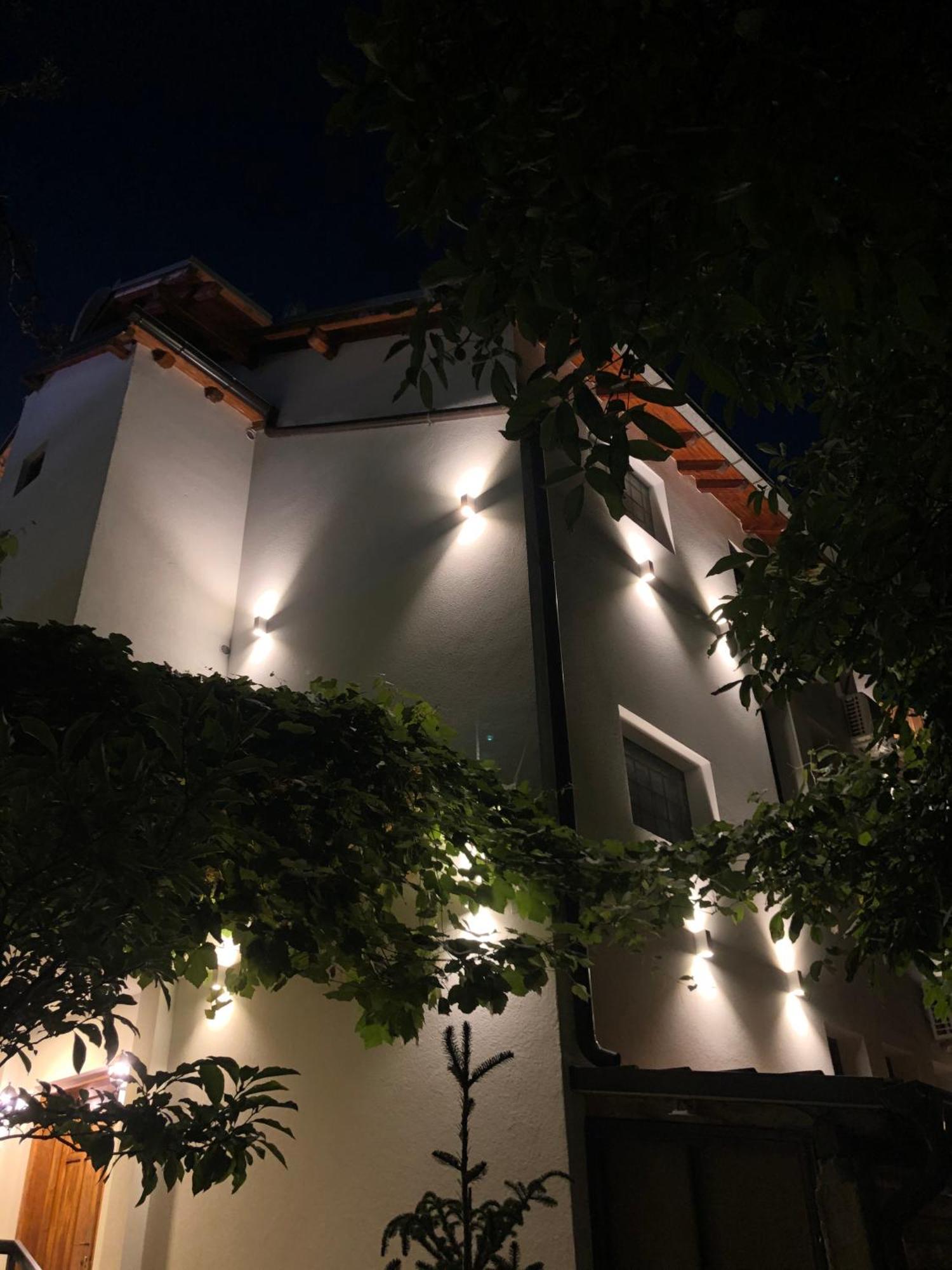 Grand Boutique Hotel Pristina Exterior foto